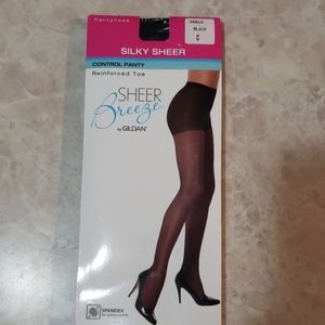 Silky sheer breeze nylon pantyhose